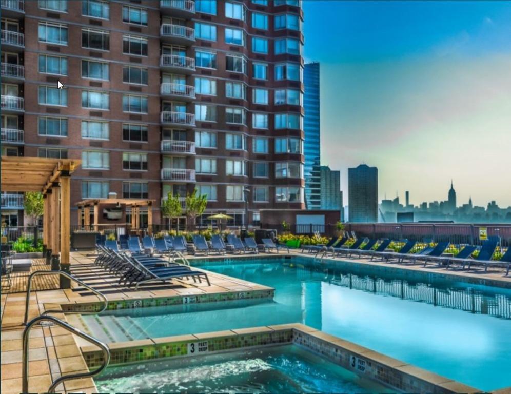 Bluebird Suites Near Newport Centre Jersey City Exterior foto