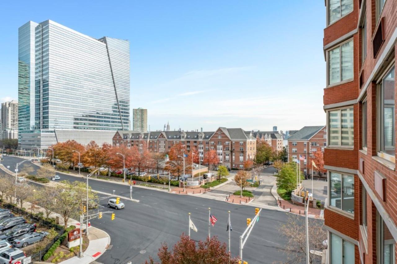Bluebird Suites Near Newport Centre Jersey City Exterior foto